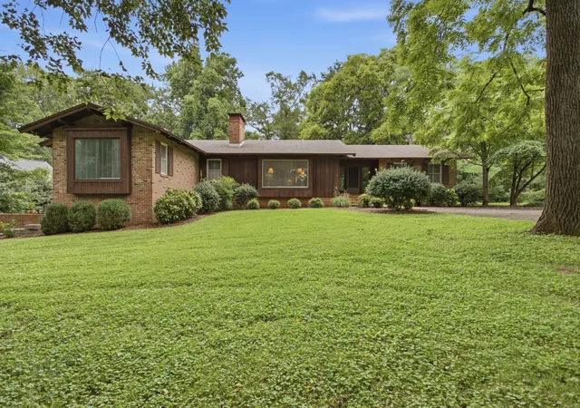 1st image of 1004 Hillcrest Ave, Columbia, TN 38401 | MLS# 3306287