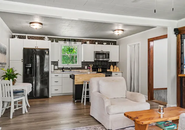 Photo 3 of Single family home for sale at 1040 Nosegay Rd, White Bluff, TN 37187 | MLS# 3309393 | Listing updated on 2026-07-28