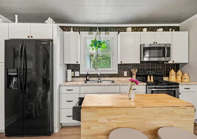 Photo 4 of Single family home for sale at 1040 Nosegay Rd, White Bluff, TN 37187 | MLS# 3309393 | Listing updated on 2026-07-28