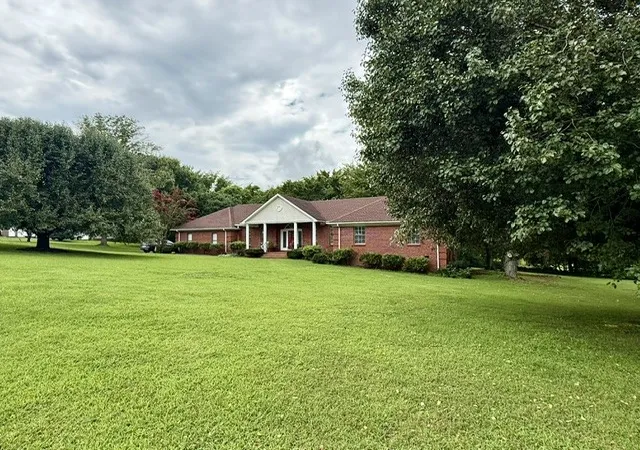 Photo 3 of Single family home for sale at 30 Oak Valley Dr, Spring Hill, TN 37174 | MLS# 3306355 | Listing updated on 2026-09-15