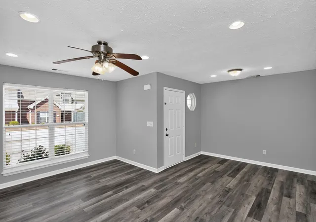 3rd image of 2034 George Buchanan Dr, La Vergne, TN 37086 | MLS# 3335773
