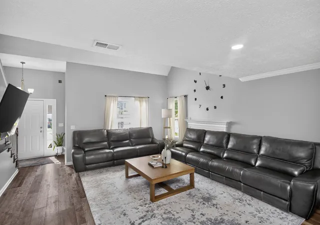Photo 3 of Single family home for sale at 4004 Hollis Hl Dr, Nashville, TN 37211 | MLS# 3333579 | Listing updated on 2026-09-17