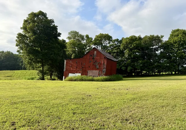 3rd image of 669 Houston Fielder Rd, Clarksville, TN 37043 | MLS# 3306504