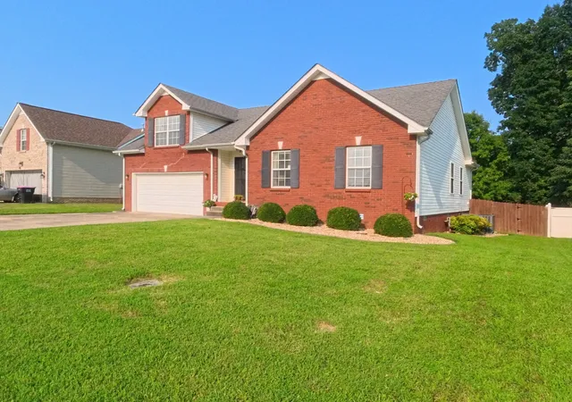 Photo 1 of Sale Pending at 1464 Cedar Springs Cir, Clarksville, TN 37042 | MLS# 3309229 | Listing updated on 2026-08-17