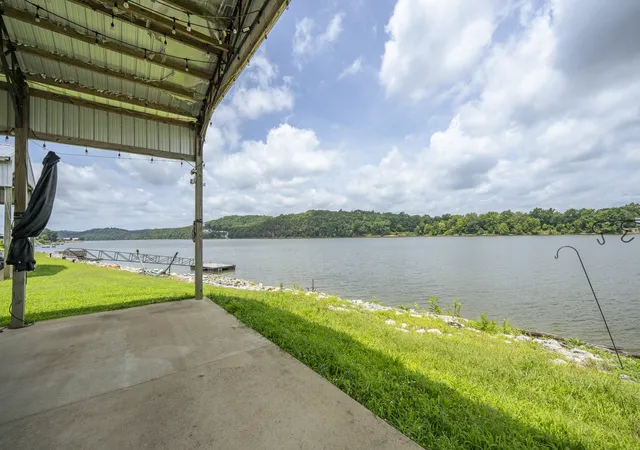 2nd image of 987 River Front Dr, Clifton, TN 38425 | MLS# 3306442