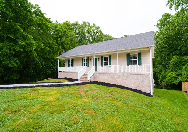 3rd image of 3784 Brookwood Dr, Cookeville, TN 38501 | MLS# 3306450