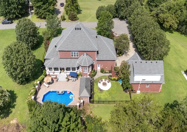 1st image of 327 N Central Ave, Watertown, TN 37184 | MLS# 3510485