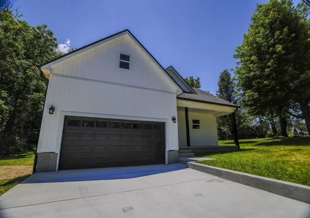 2nd image of 205 W Minnie Ave, Monterey, TN 38574 | MLS# 3306464
