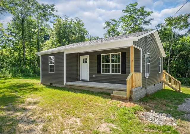Photo 1 of Single family home for sale at 6210 Crossville Hwy, Sparta, TN 38583 | MLS# 3306502 | Listing updated on 2026-08-18
