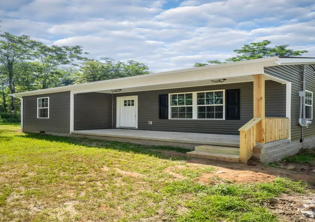 Photo 2 of Single family home for sale at 6210 Crossville Hwy, Sparta, TN 38583 | MLS# 3306502 | Listing updated on 2026-08-18