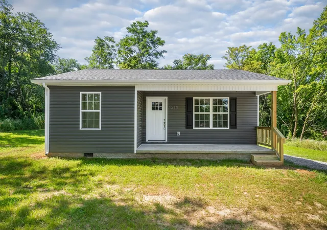 Photo 3 of Single family home for sale at 6210 Crossville Hwy, Sparta, TN 38583 | MLS# 3306502 | Listing updated on 2026-08-18