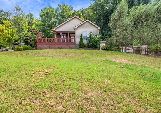 Photo 1 of Manufactured home for sale at 2071 Preacher Holt Rd, Mount Pleasant, TN 38474 | MLS# 3306551 | Listing updated on 2026-10-17