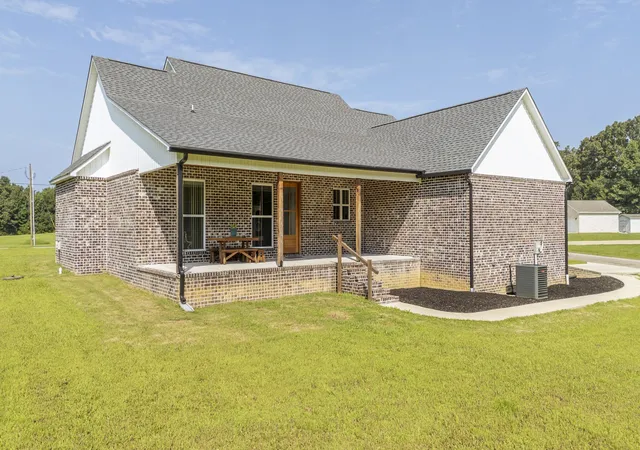 4th image of 300 Charleston Ln, Adamsville, TN 38310 | MLS# 3309164