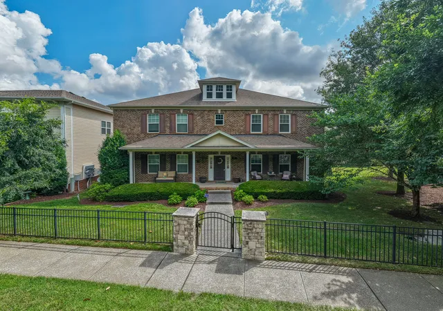 2nd image of 2006 Turning Wheel Ln #2006, Franklin, TN 37067 | MLS# 3306544
