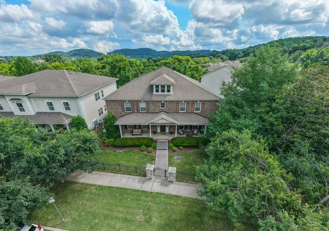 3rd image of 2006 Turning Wheel Ln #2006, Franklin, TN 37067 | MLS# 3306544
