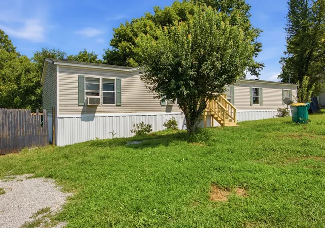 2nd image of 729 Elm St, Spring Hill, TN 37174 | MLS# 3306587