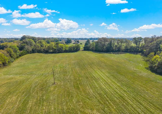 2nd image of 3 Pace Rd, Clarksville, TN 37043 | MLS# 3306559