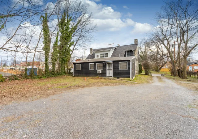 3rd image of 217 Cleveland St, Nashville, TN 37207 | MLS# 3312329
