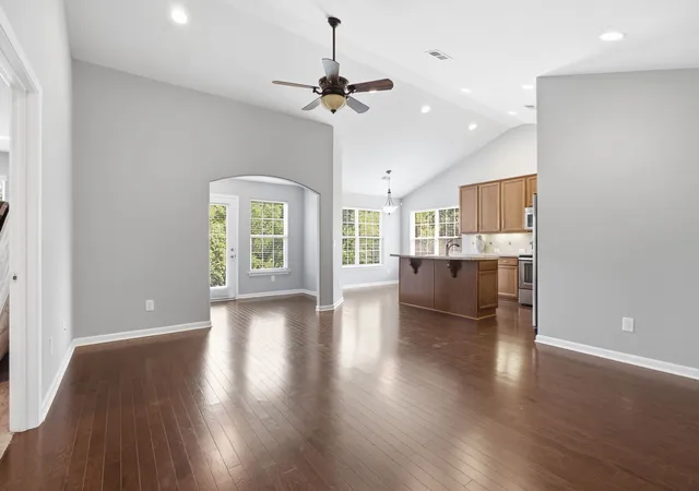 Photo 3 of Condo for sale at 395 Devon Chase Hl #5603, Gallatin, TN 37066 | MLS# 3312385 | Listing updated on 2026-10-01