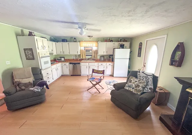 Photo 3 of Manufactured home for sale at 50 Apache Dr, Springville, TN 38256 | MLS# 3306623 | Listing updated on 2026-09-21