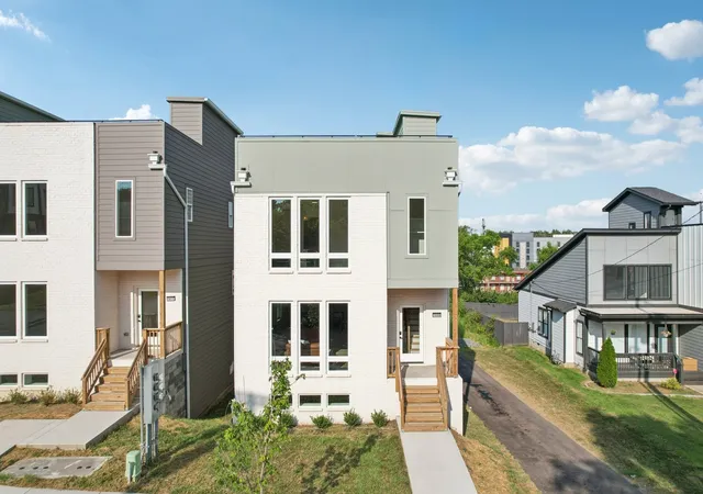 Photo 4 of Single family home for sale at 1611 Hampton St, Nashville, TN 37207 | MLS# 3306622 | Listing updated on 2026-07-27