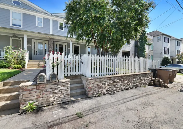 2nd image of 1518 Kirkwood Ave, Nashville, TN 37212 | MLS# 3336083