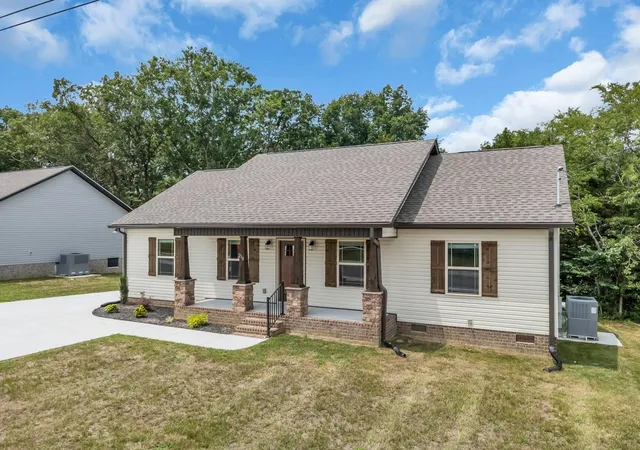 Photo 1 of Single family home for sale at 110 Demonbreum Cir, Shelbyville, TN 37160 | MLS# 3314564 | Listing updated on 2026-08-31
