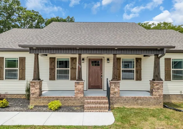 Photo 3 of Single family home for sale at 110 Demonbreum Cir, Shelbyville, TN 37160 | MLS# 3314564 | Listing updated on 2026-08-31
