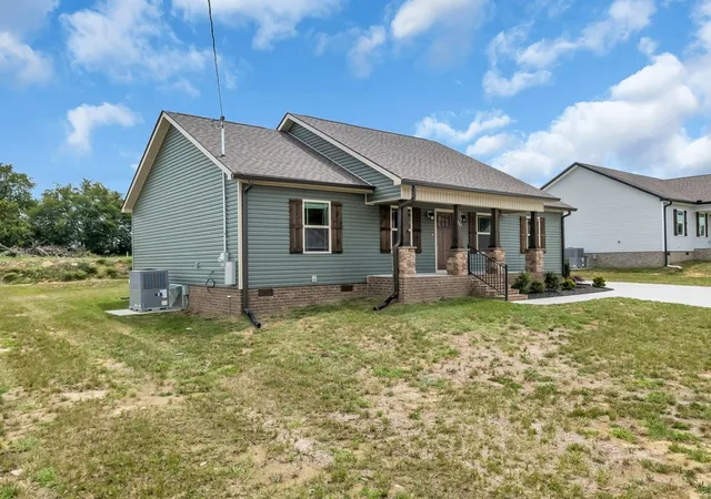 Photo 3 of Sale Pending at 107 Demonbreum Cir, Shelbyville, TN 37160 | MLS# 3314561 | Listing updated on 2026-09-03