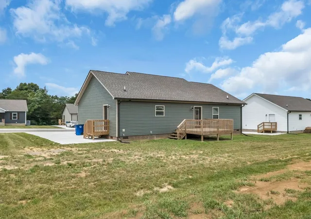Photo 3 of Sale Pending at 107 Demonbreum Cir, Shelbyville, TN 37160 | MLS# 3314561 | Listing updated on 2026-09-03