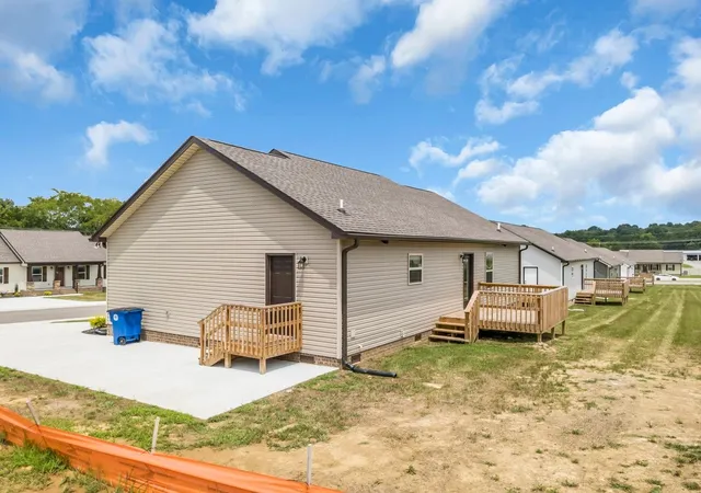 Photo 3 of Single family home for sale at 111 Demonbreum Cir, Shelbyville, TN 37160 | MLS# 3314563 | Listing updated on 2026-07-31