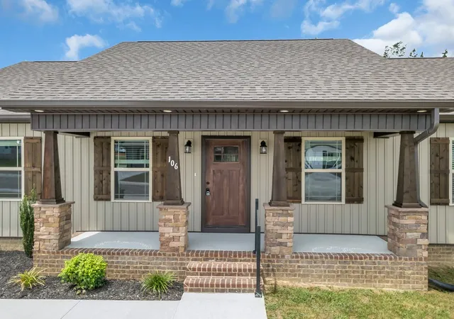 Photo 3 of Single family home for sale at 106 Demonbreum Cir, Shelbyville, TN 37160 | MLS# 3314562 | Listing updated on 2026-07-31