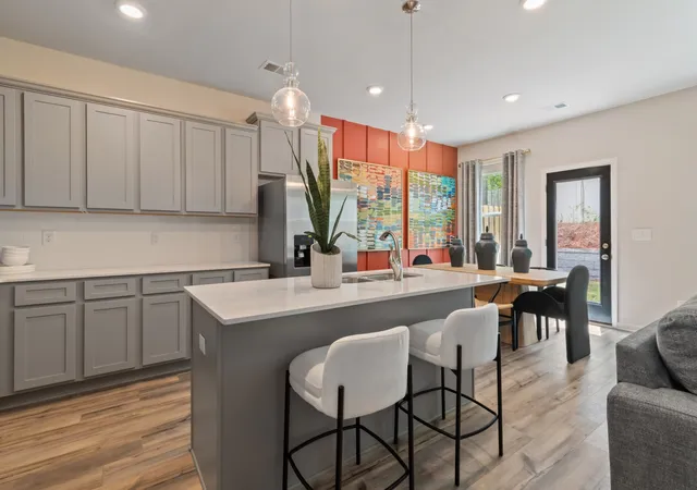 Photo 3 of Townhouse for sale at 2582 Mcclure Blvd, Columbia, TN 38401 | MLS# 3314806 | Listing updated on 2026-08-25