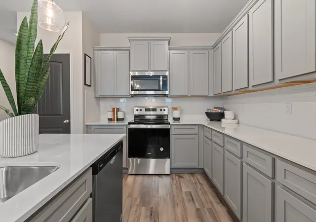 Photo 2 of Townhouse for sale at 2582 Mcclure Blvd, Columbia, TN 38401 | MLS# 3314806 | Listing updated on 2026-08-25