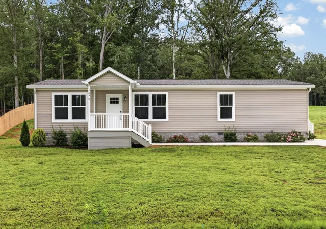 Manufactured home for sale at 1670 Anna Maria Ln, Cookeville, TN 38501 | MLS# 3306668