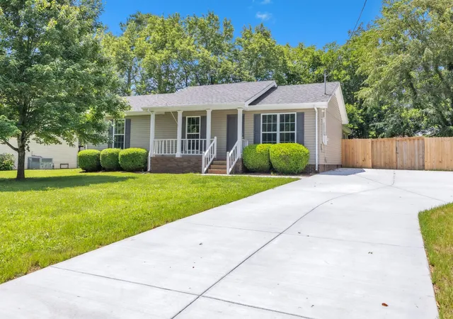 2nd image of 340 Blade St, Gallatin, TN 37066 | MLS# 3312426