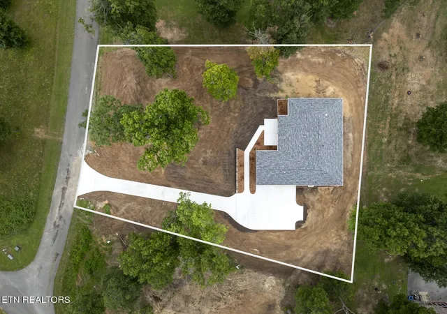 3rd image of 427 Bluff View Lp, Crossville, TN 38571 | MLS# 3306691