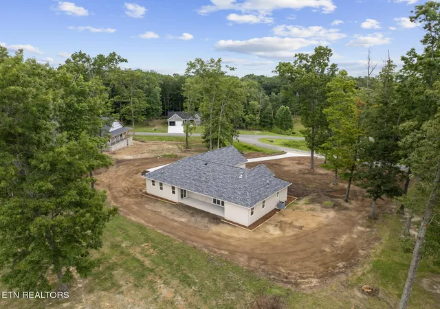 5th image of 427 Bluff View Lp, Crossville, TN 38571 | MLS# 3306691