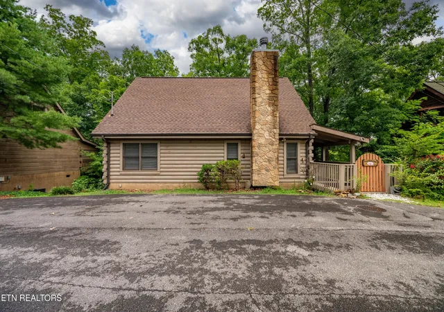 Photo 3 of Single family home for sale at 2123 Wingspan Dr, Sevierville, TN 37876 | MLS# 3306693 | Listing updated on 2026-07-29