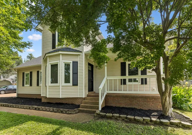Photo 2 of Single family home for sale at 705 Murray Dr, Columbia, TN 38401 | MLS# 3312413 | Listing updated on 2026-09-04