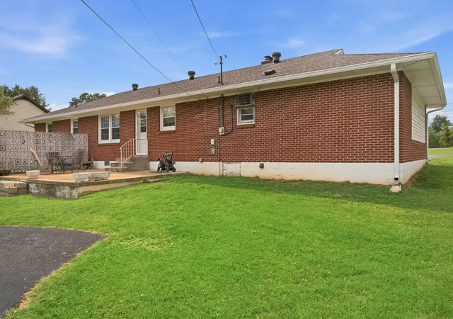 31st image of 503 N Russell St, Portland, TN 37148 | MLS# 3309404