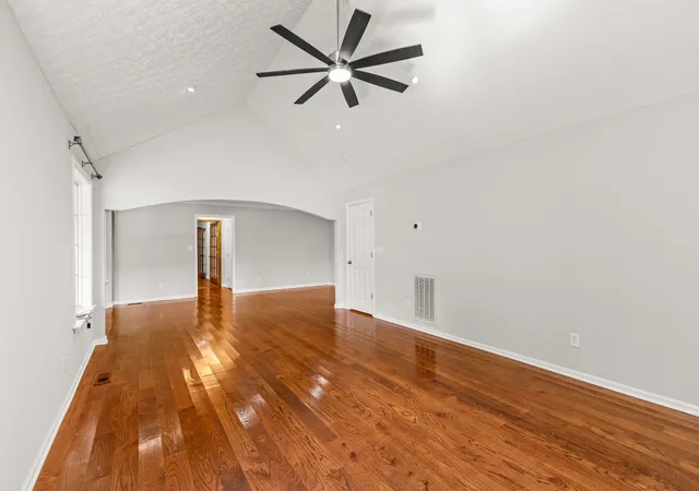 Photo 3 of Single family home for sale at 1198 W Grab Crk Rd, Dickson, TN 37055 | MLS# 3320018 | Listing updated on 2026-09-01