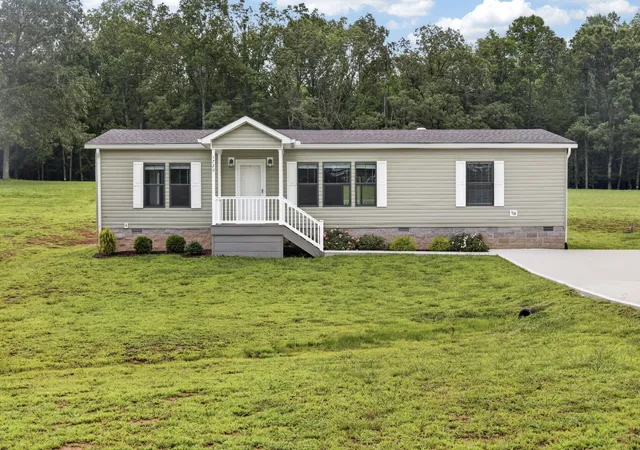 Manufactured home for sale at 1720 Anna Maria Ln, Cookeville, TN 38501 | MLS# 3306752