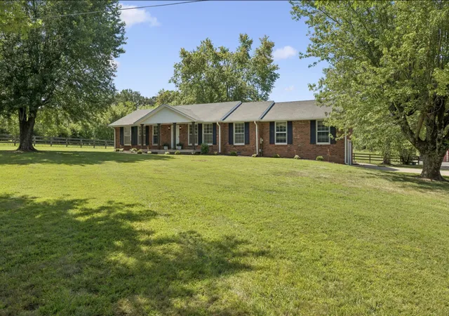 2nd image of 920 Clearview Rd, Cottontown, TN 37048 | MLS# 3311711