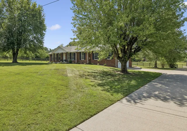 3rd image of 920 Clearview Rd, Cottontown, TN 37048 | MLS# 3311711