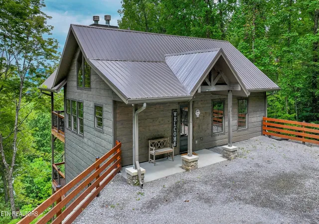 Photo 1 of Sale Pending at 4163 Burning Tree Ln, Sevierville, TN 37862 | MLS# 3322516 | Listing updated on 2026-08-15