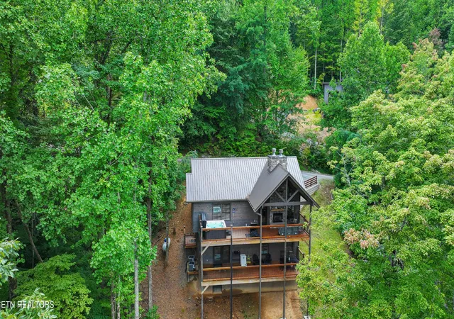 Photo 3 of Sale Pending at 4163 Burning Tree Ln, Sevierville, TN 37862 | MLS# 3322516 | Listing updated on 2026-08-15