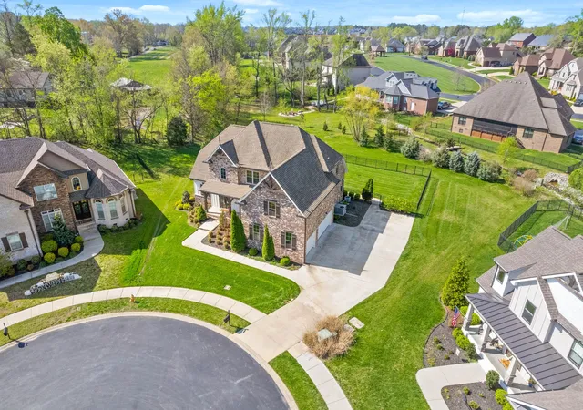 3rd image of 250 Harrowgate Dr, Clarksville, TN 37043 | MLS# 3307485
