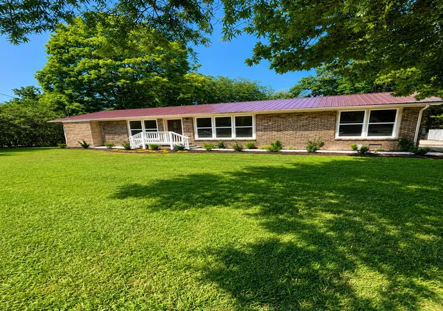 1st image of 818 S Spring St, Manchester, TN 37355 | MLS# 3309299
