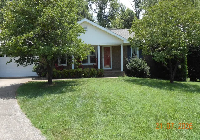 2nd image of 302 Springmont Dr, Hopkinsville, KY 42240 | MLS# 3307480